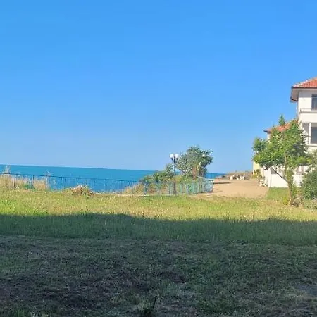 Апартамент Котвата Панорама * Ahtopol